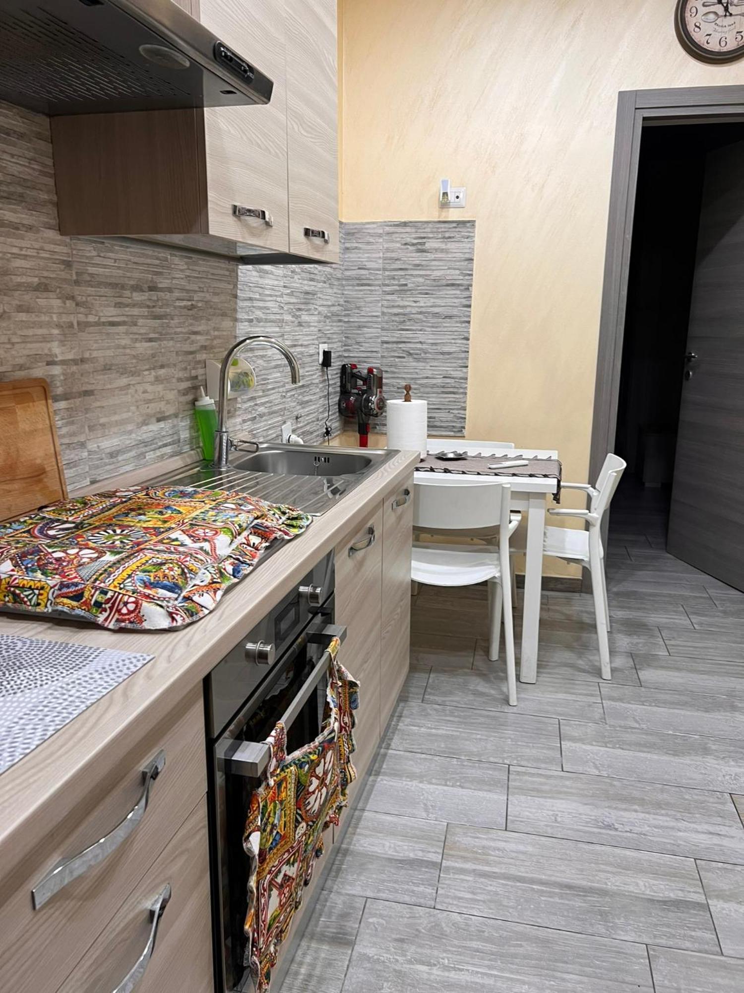 Mary House Apartments Catania Bagian luar foto