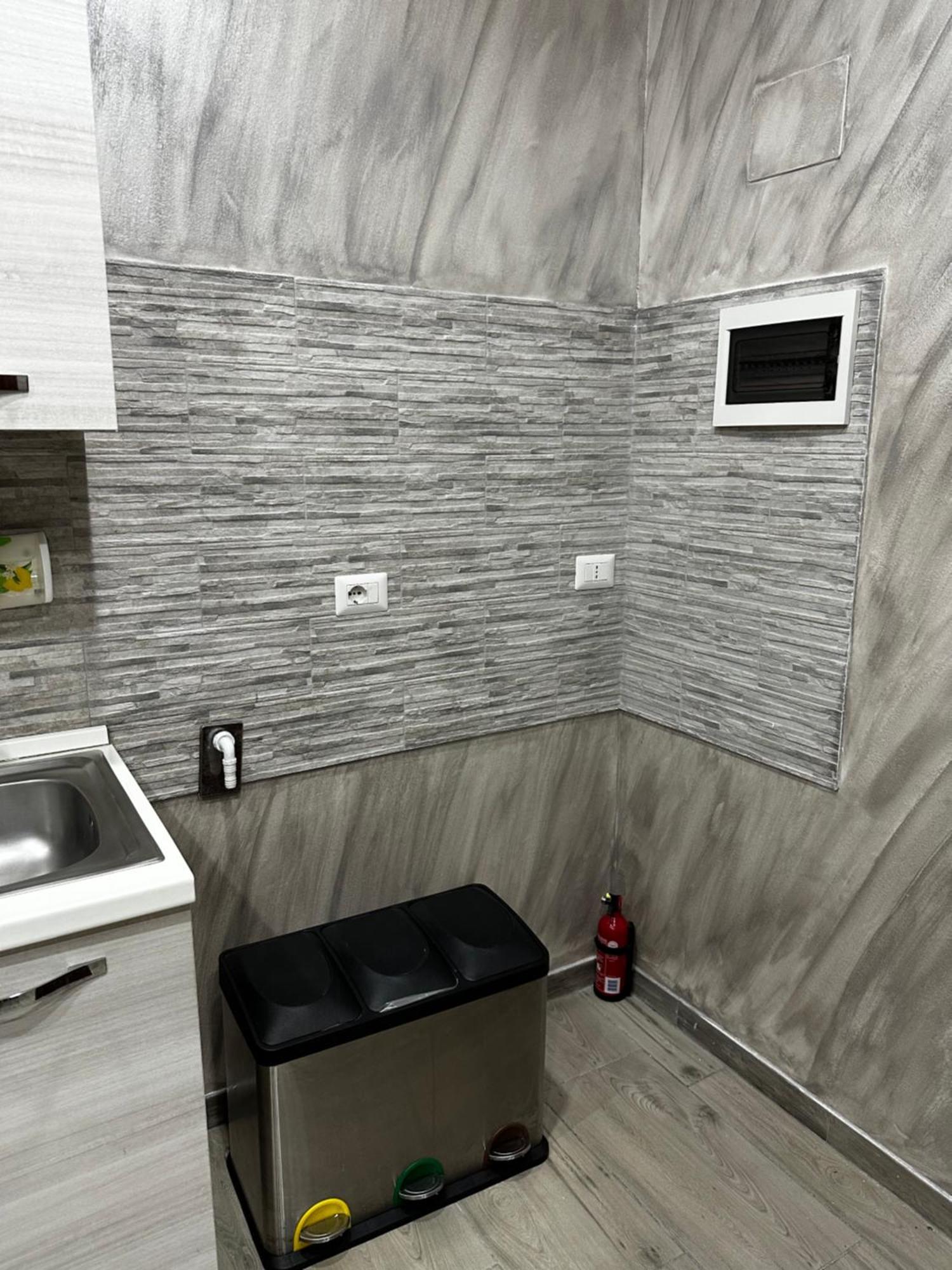 Mary House Apartments Catania Bagian luar foto